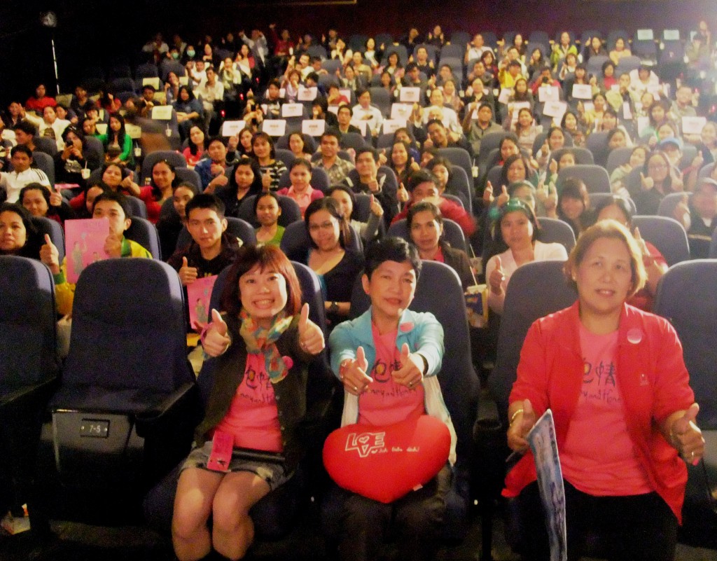 李靖惠導演(左)、片中主角Lolita(中)、Baby(右)與觀眾合影